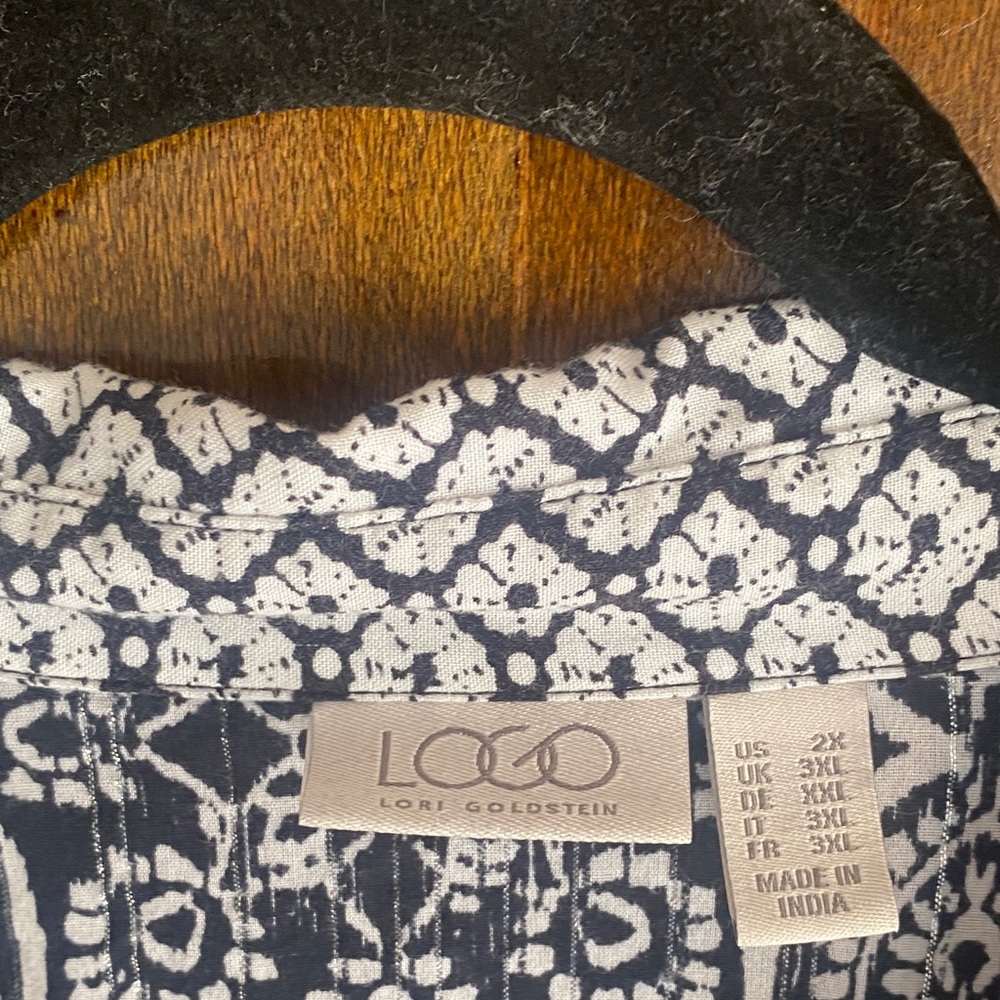 LOGO by Lori Goldstein Black and White Patterned Casual Button Down Shirt - Picture 2 of 11